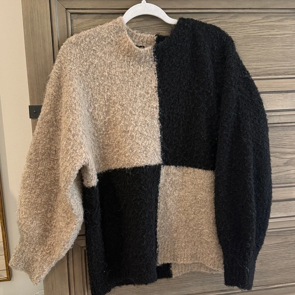Colorblock Sweater - Picture 2 of 2